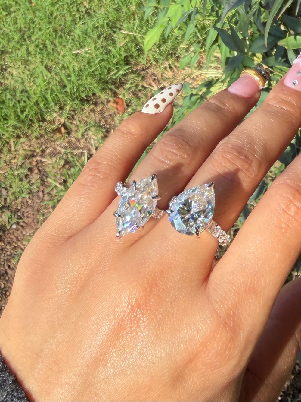 11.2cttw big Moissanite vvs1 engagements rings size 7
